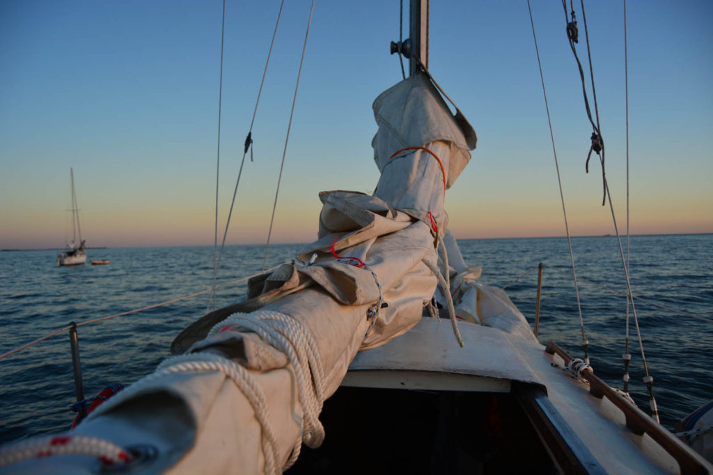 Deleware bay, sailing the deleware bay, anchoring in DE bay